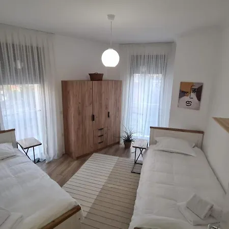 Ema Apartment